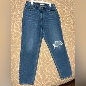 Levi’s 80s Mom Jeans